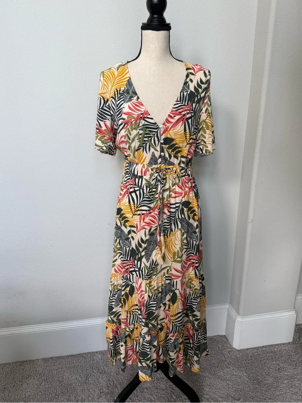 Sunday Mi Amor Tropical V-Neck Maxi Dress - Picture 1 of 13